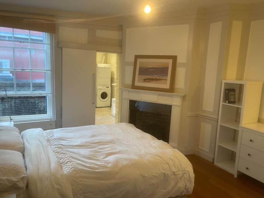 Spacious 2 Bedroom Apartment In The Heart Of Soho. Londyn Zewnętrze zdjęcie