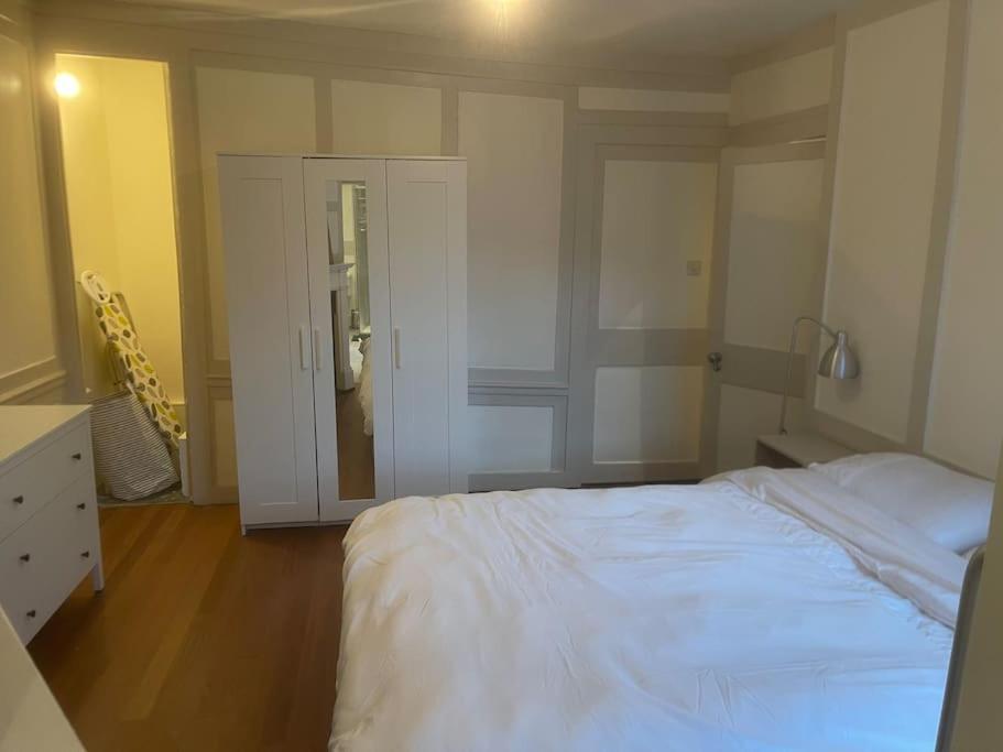 Spacious 2 Bedroom Apartment In The Heart Of Soho. Londyn Zewnętrze zdjęcie
